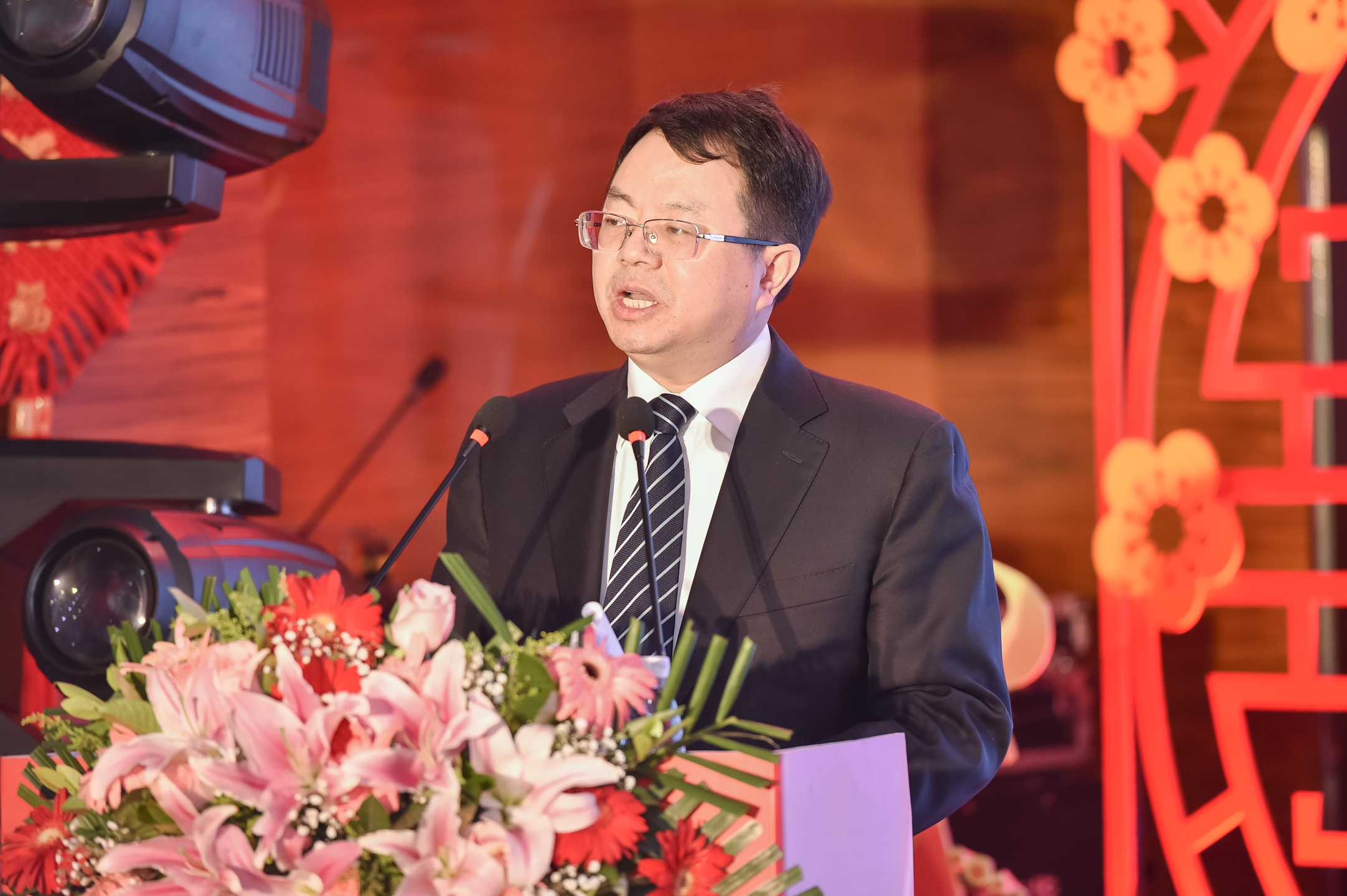 放眼前行，，，，，同心逐梦 |  pp电子矿业2020年度事情报告会暨2021新春线上团拜会“云端”绽放_pp电子（官网）