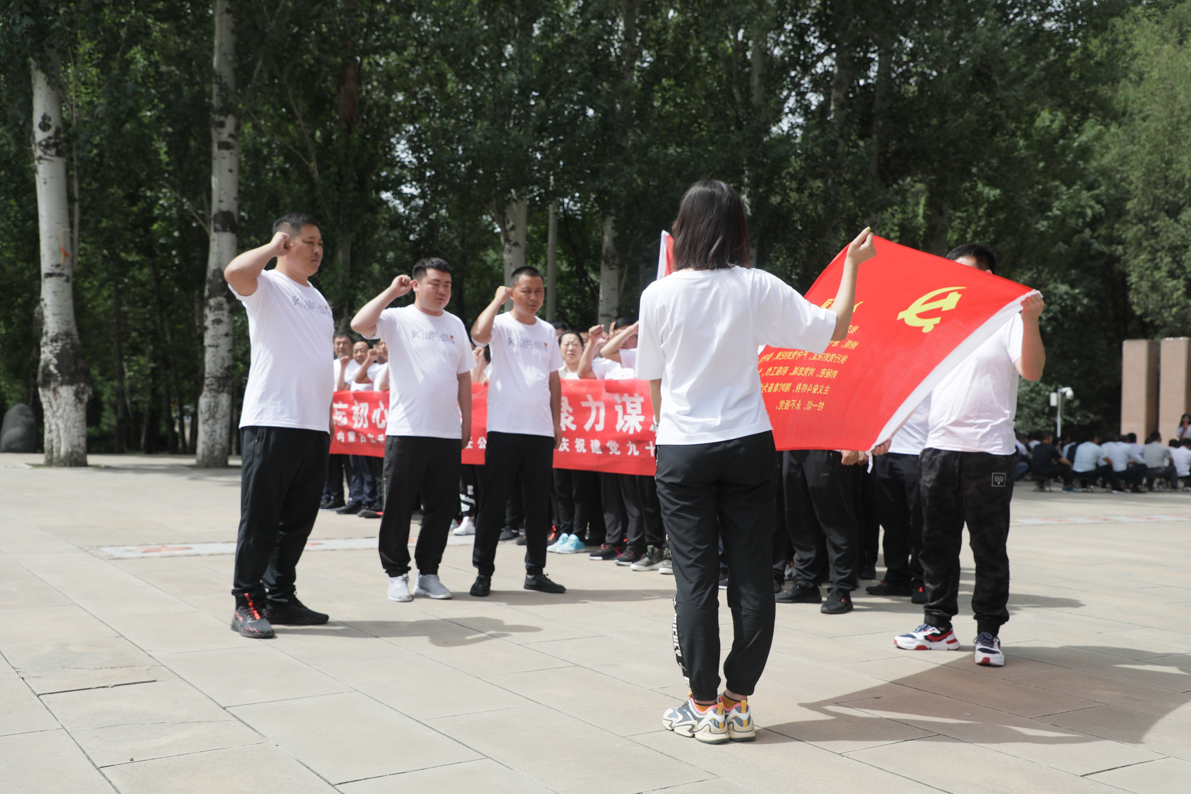 东矿公司开展“不忘初心铸党魂 · 凝心聚力营生长”七一系列运动_pp电子（官网）