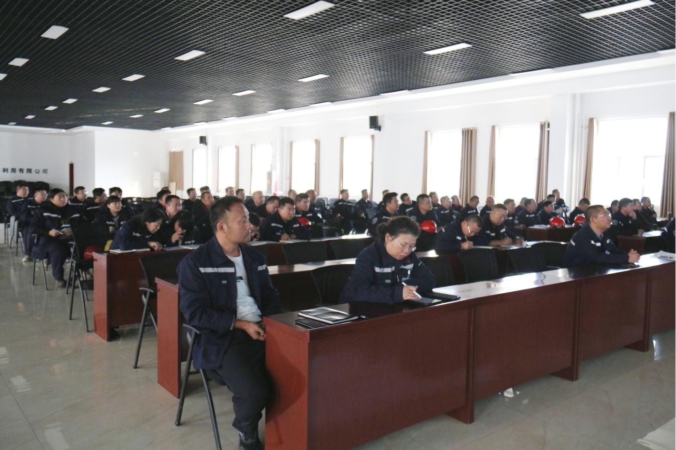 巴彦淖尔市应急治理局助力pp电子资源筑牢清静防地_pp电子（官网）