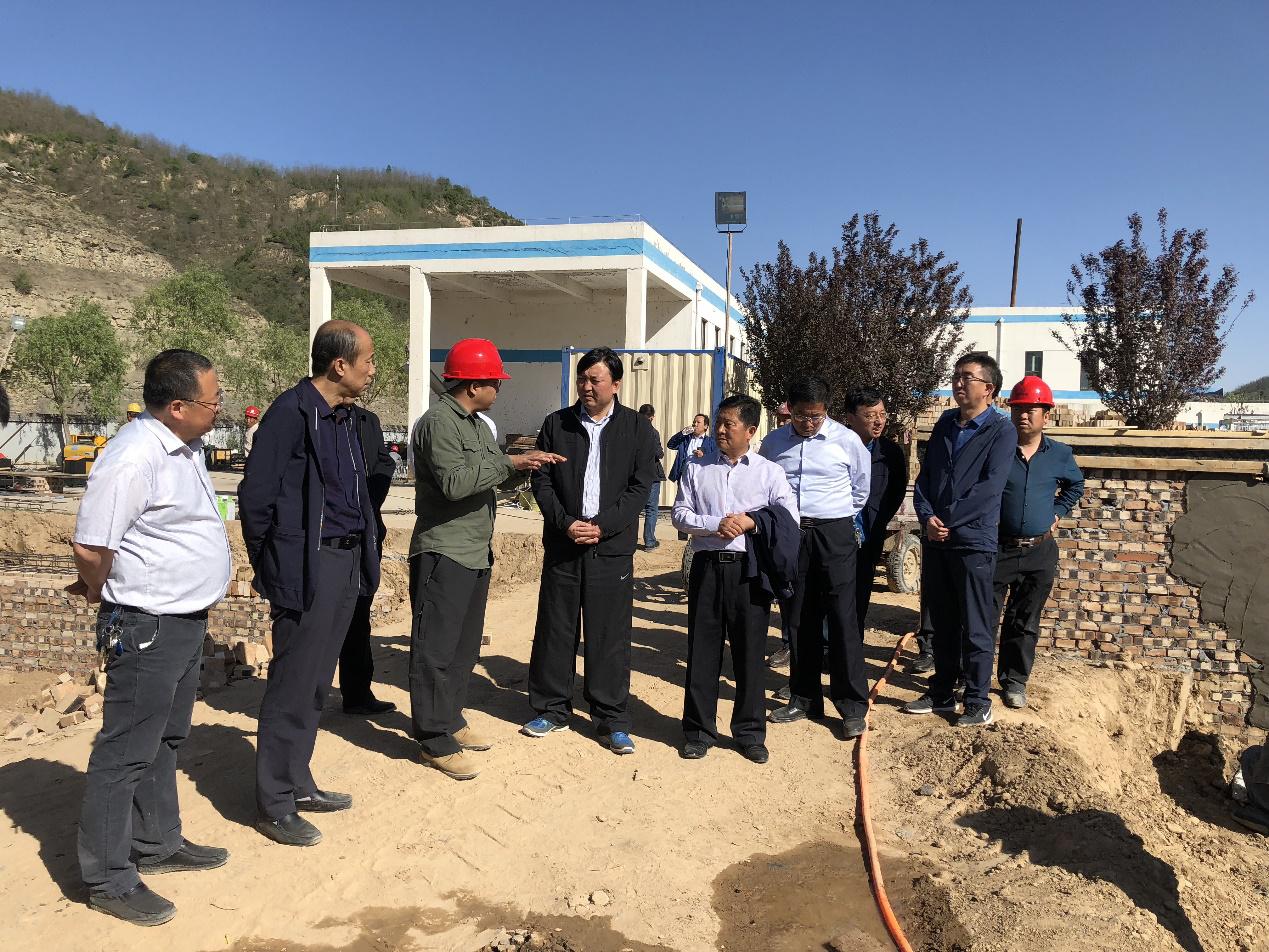 延安市安塞区长曹振宇到水环境公司安塞区第二污水处置厂现场视察 延安市安塞区长曹振宇到水环境公司安塞区第二污水处置厂现场视察