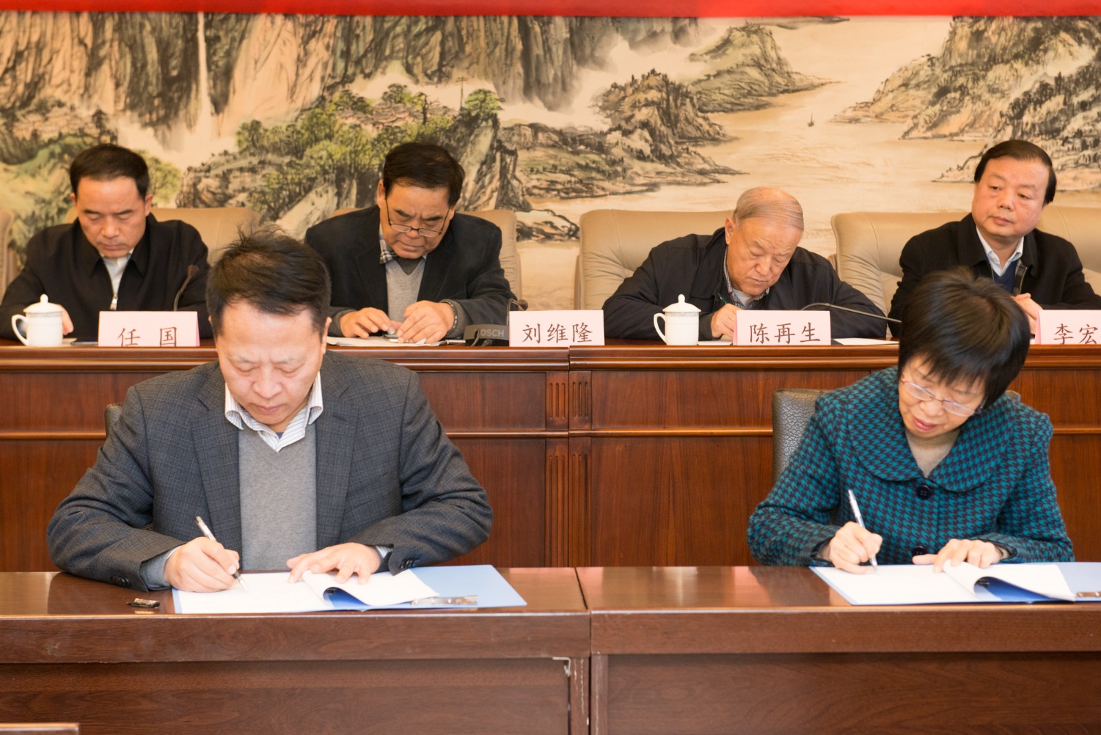 陕西沙巴集团向省慈悲协会捐赠200万元赞助公益项目
