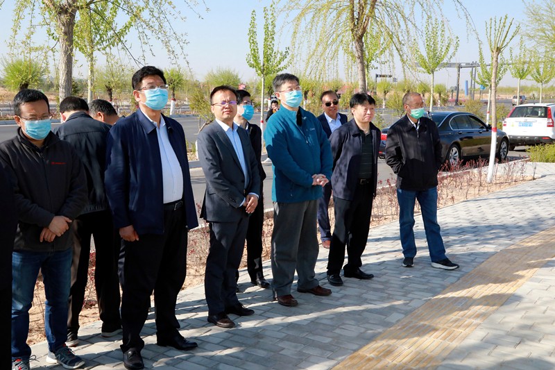 熊良虎出席省人大黄河道域陕西段生态；ず透咧柿糠⒄棺ㄌ獾餮凶富