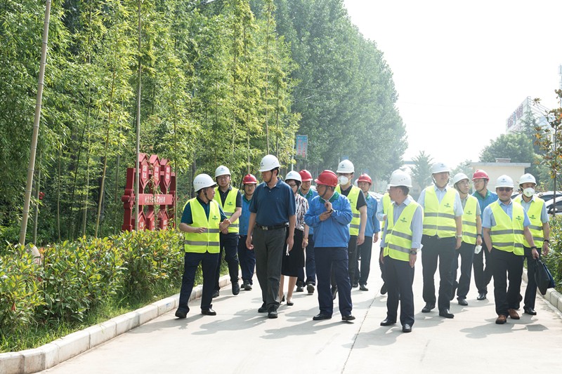 省委组织部副部长范永斌到陕西沙巴集团调研 省委组织部副部长范永斌到陕西沙巴集团调研