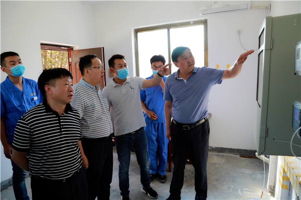 陕西沙巴集团复工复产促增长项目观摩会议与会人员走进绿色能源公司油气公司水环境公司陕北片区项目 陕西沙巴集团复工复产促增长项目观摩会议与会人员走进绿色能源公司油气公司水环境公司陕北片区项目