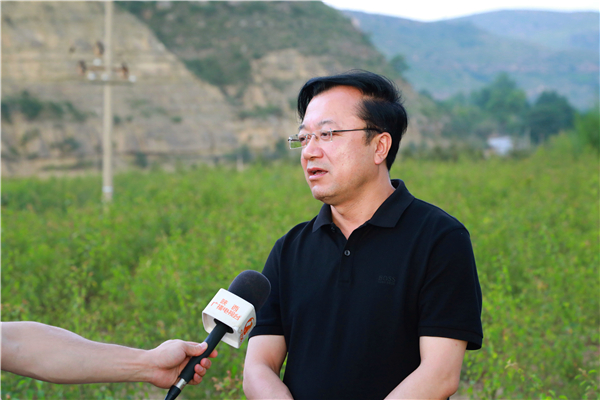 中省媒体采访团到陕西沙巴集团陕北片区沉点项目集中采访 中省媒体采访团到陕西沙巴集团陕北片区沉点项目集中采访