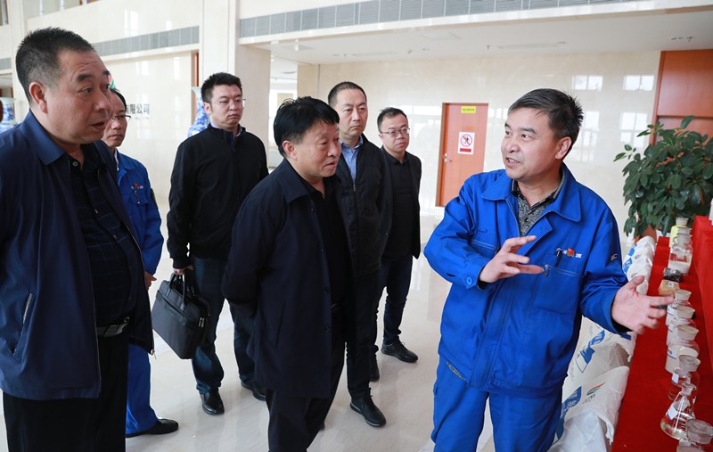 熊良虎赴陕西未来能源公司互换座谈 熊良虎赴陕西未来能源公司互换座谈