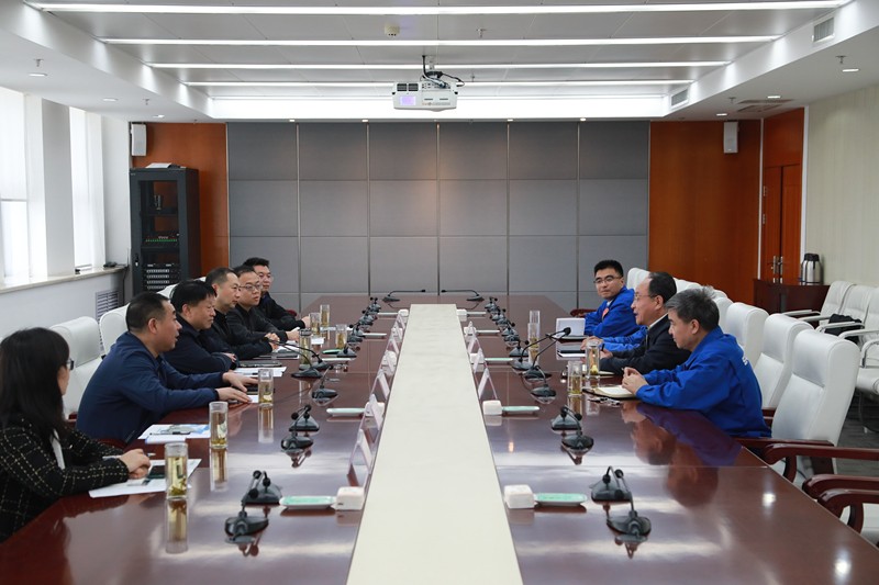 熊良虎赴陕西未来能源公司互换座谈 熊良虎赴陕西未来能源公司互换座谈